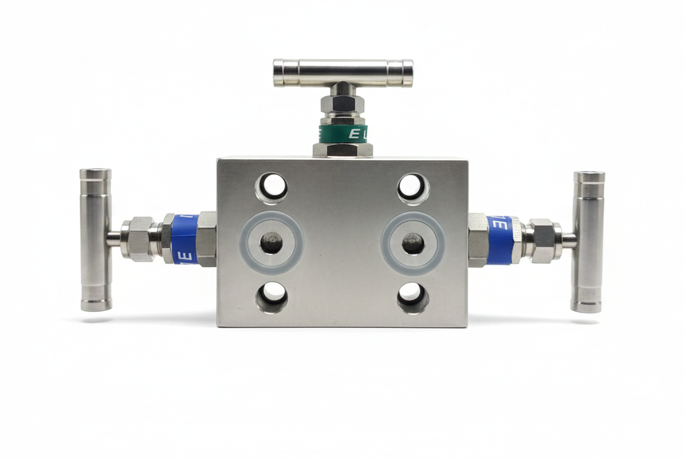 MANIFOLD 3 VIAS SS-3D-FNT8-A