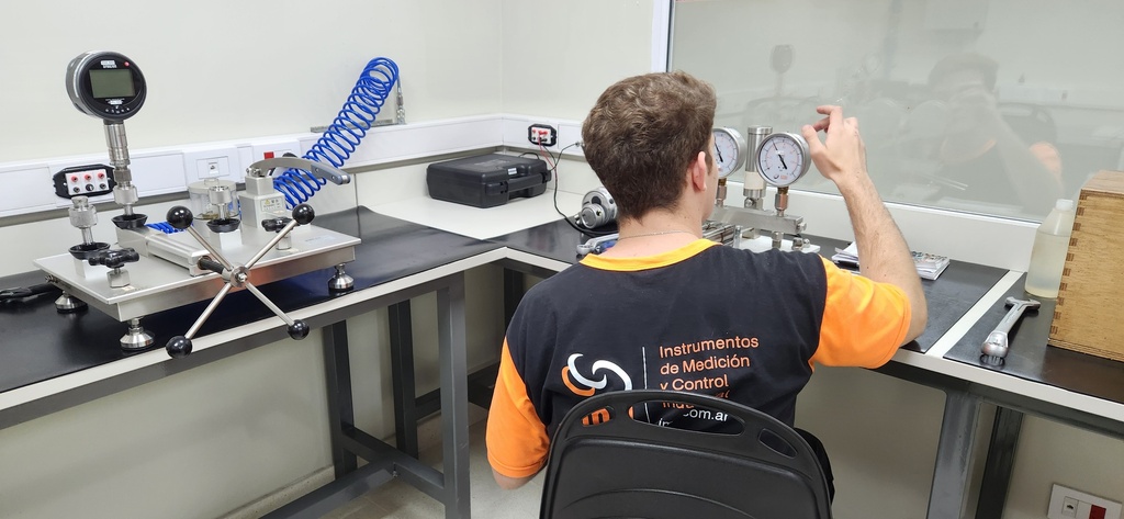 CERTIFICADO DE CALIBRACION TRANSMISORES